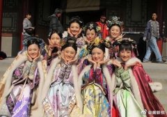陈建斌说甄嬛传一堆女人吵是什么梗，他说话上气不接下气怎么回事？