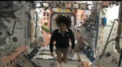 太空女航天员怎么尿尿,航天员在太空洗澡的方法